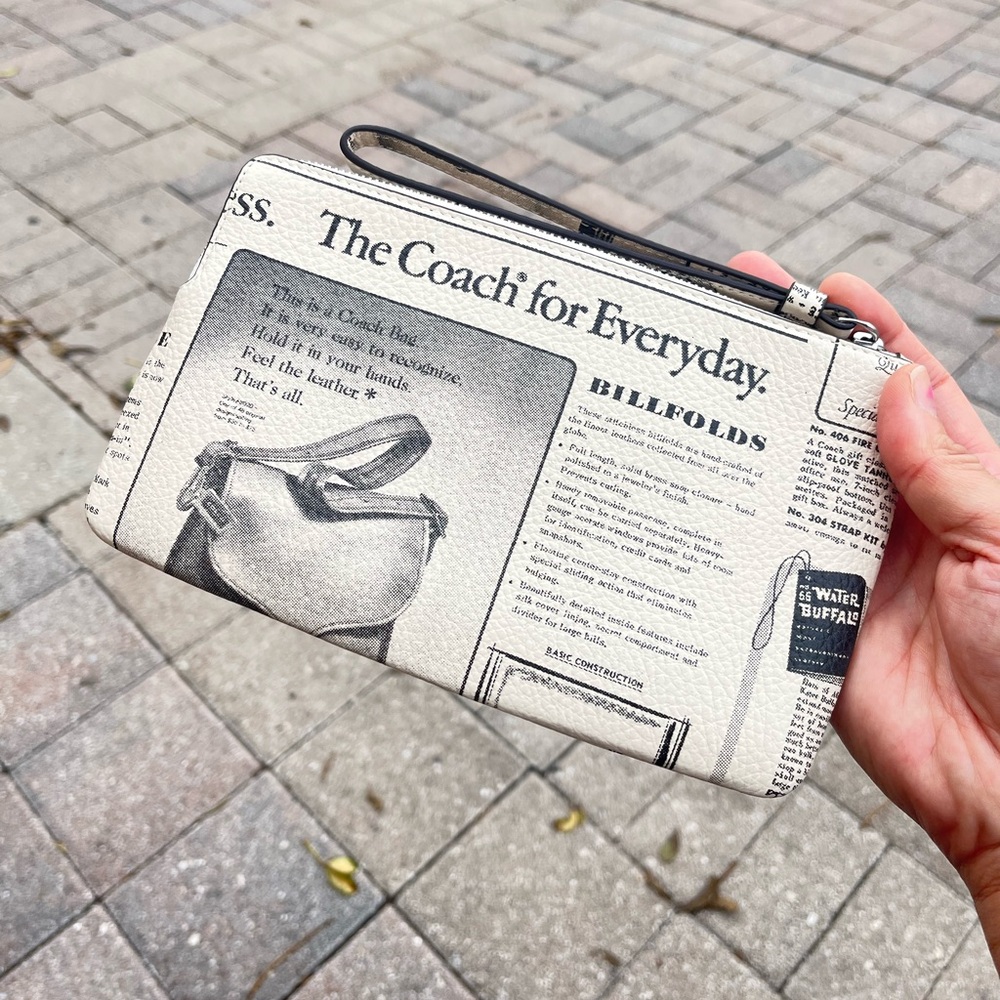Coach Large Corner Zip Wristlet With Newspaper Print🎈🎈 - Picture 2 of 6